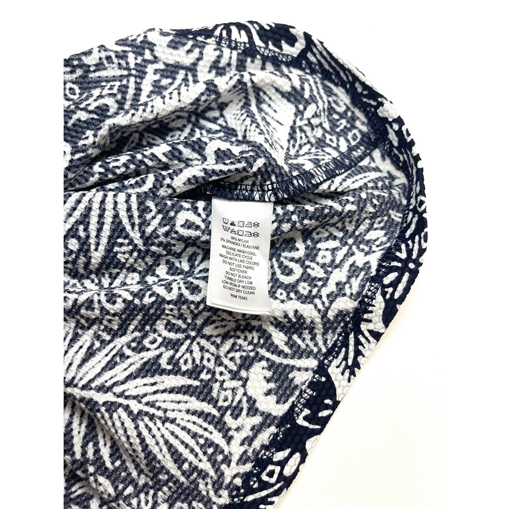 Tommy‎ Bahama Everyday Active Navy White Floral Sleeveless Blouse XS Tropical - Picture 4 of 16